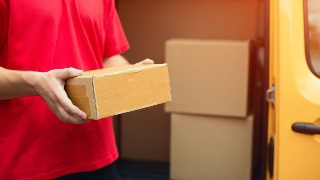 Spedizioni pacchi: come funziona il servizio e perché scegliere una piattaforma online per spedire